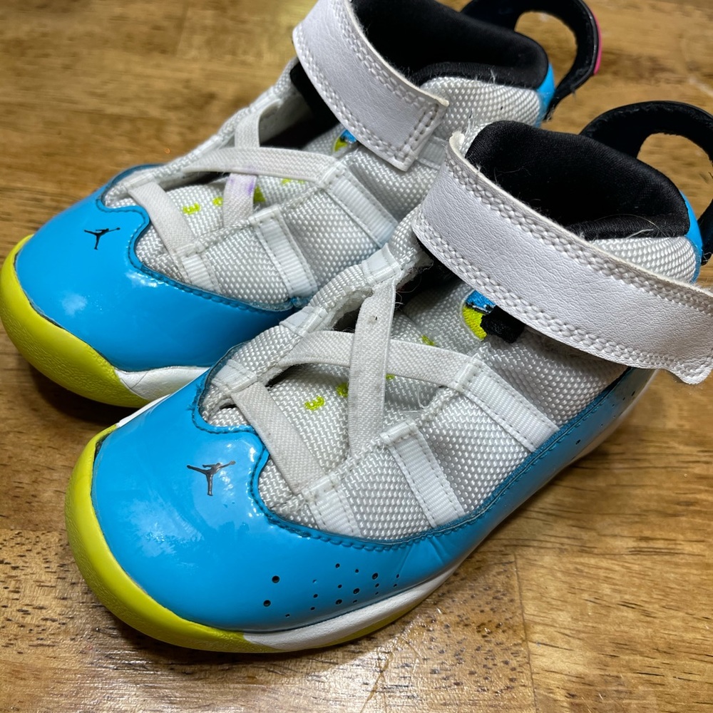 Air jordan jump man shoes size 9c